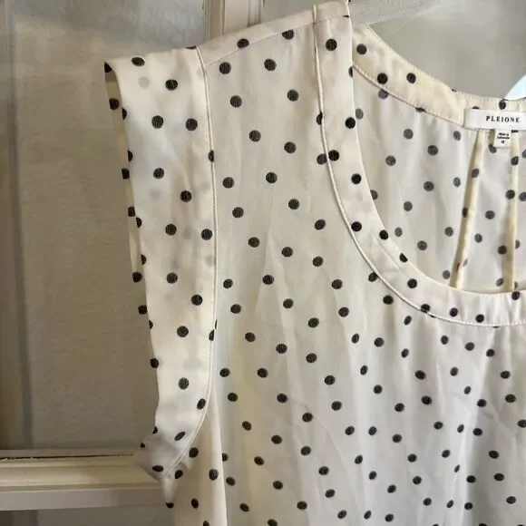 Pleione Sleeveless Top Size M White and Black Polka Dot Cami Shell - Picture 4 of 9